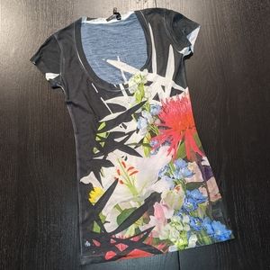NWOT XS Floral Japanese style t-shirt